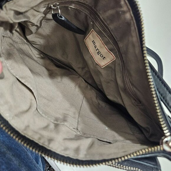 Margot Neutral Classic Staple Black‎ Leather Crossbody Bag Timeless minimalist - Picture 6 of 8